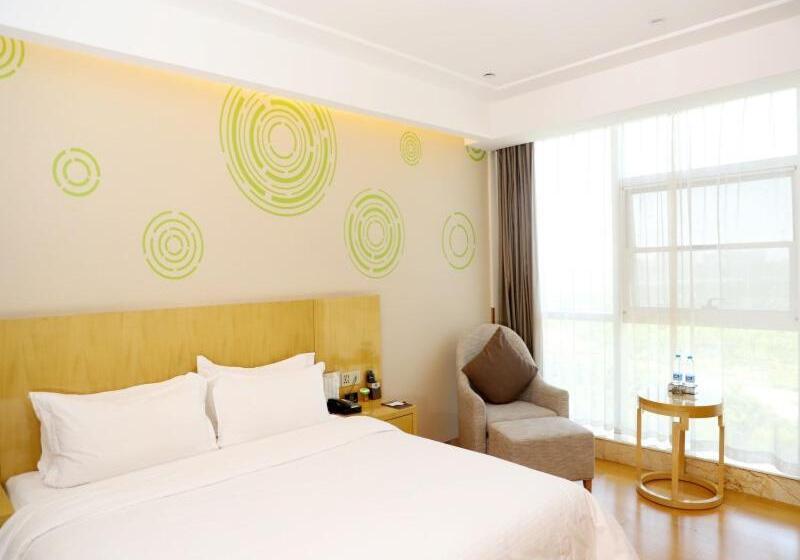 Отель Greentree Inn Zhumadian High Speed Rail Station Square Store