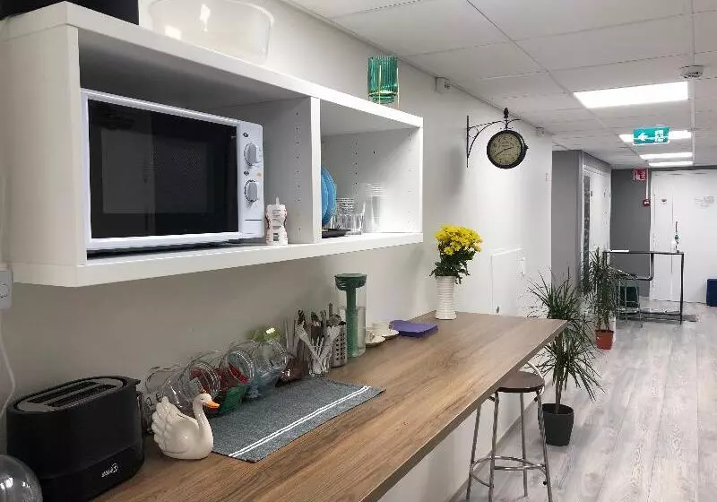 هتل Inn Tourist Hostel