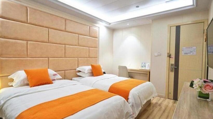 בית מלון כפרי Shell Shanghai Baoshan District Songbin Road Subway Station