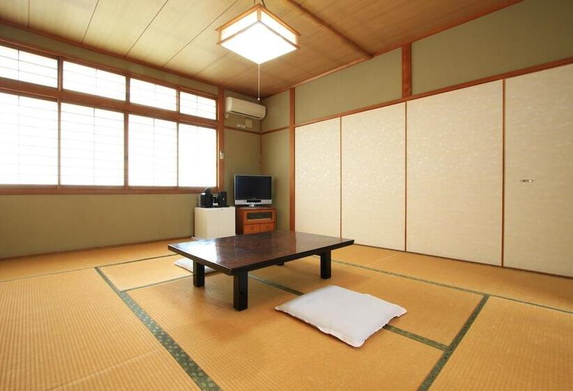 Komuroya Ryokan