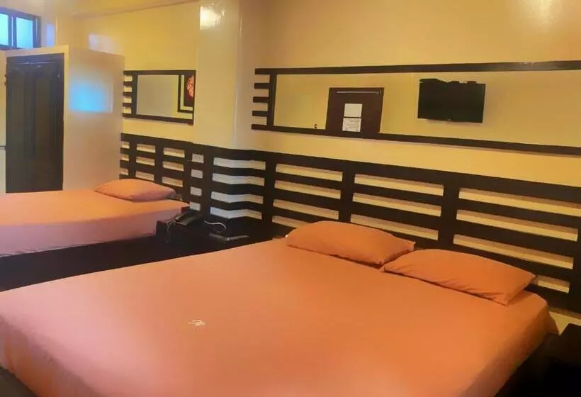 پانسیون Hostal Montesa