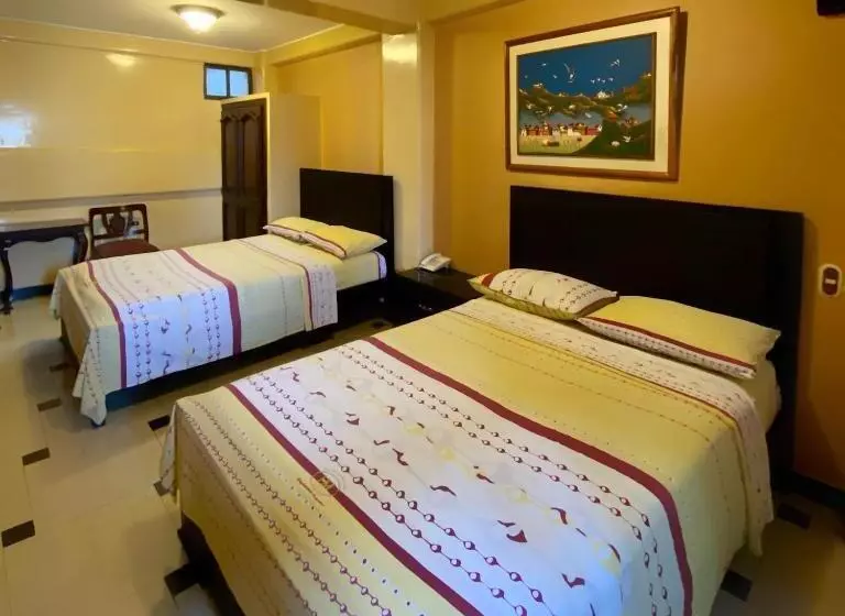 پانسیون Hostal Montesa