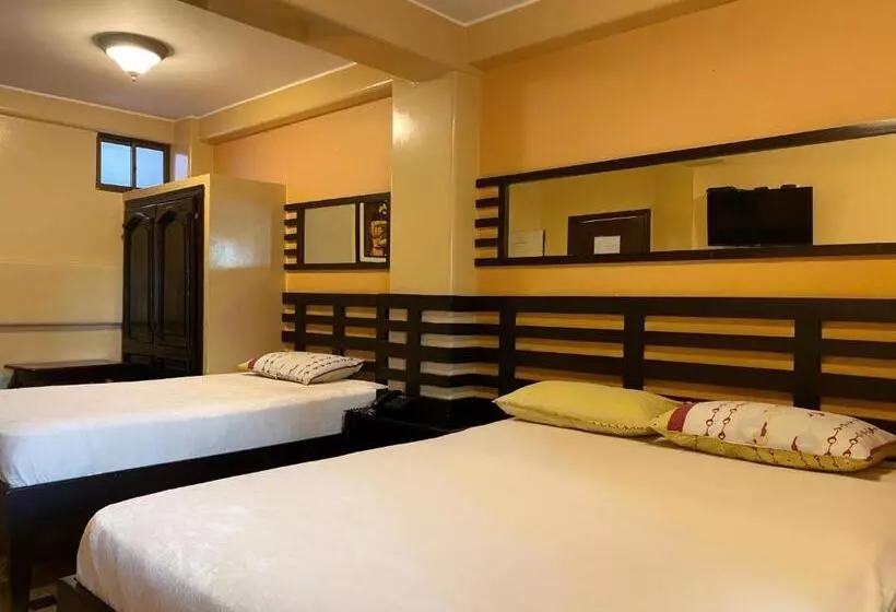 پانسیون Hostal Montesa