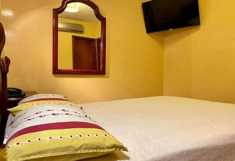 پانسیون Hostal Montesa