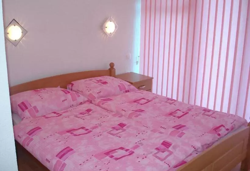 پانسیون Villa Vežić