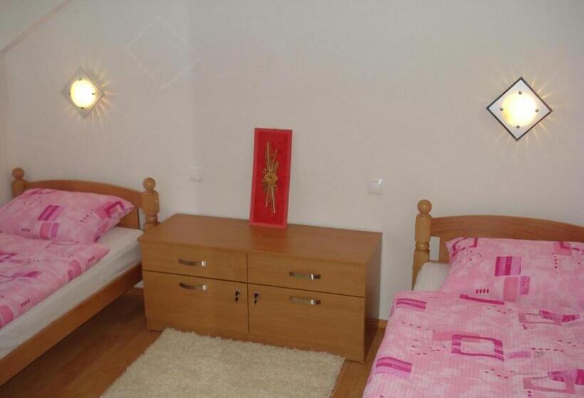 پانسیون Villa Vežić