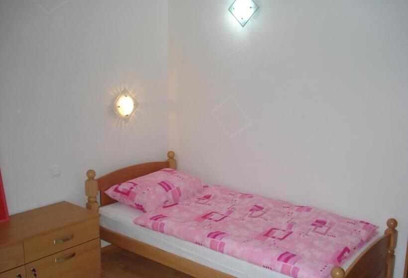 پانسیون Villa Vežić