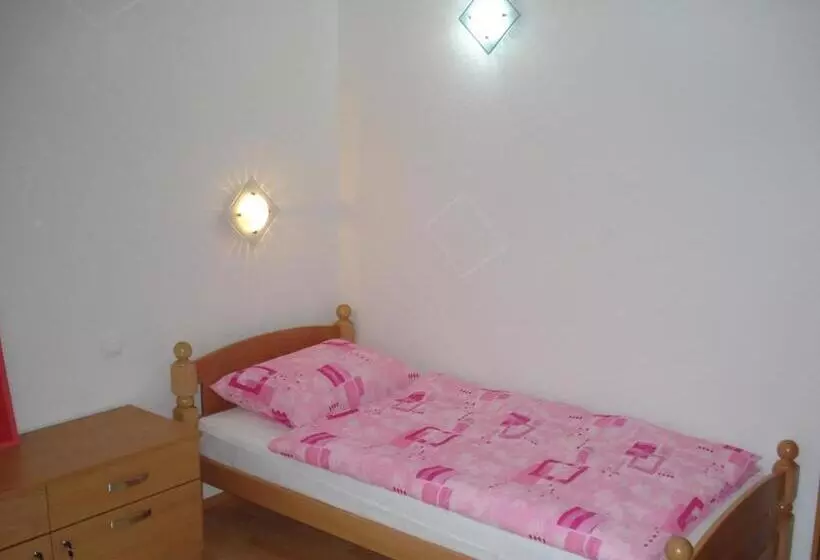 پانسیون Villa Vežić