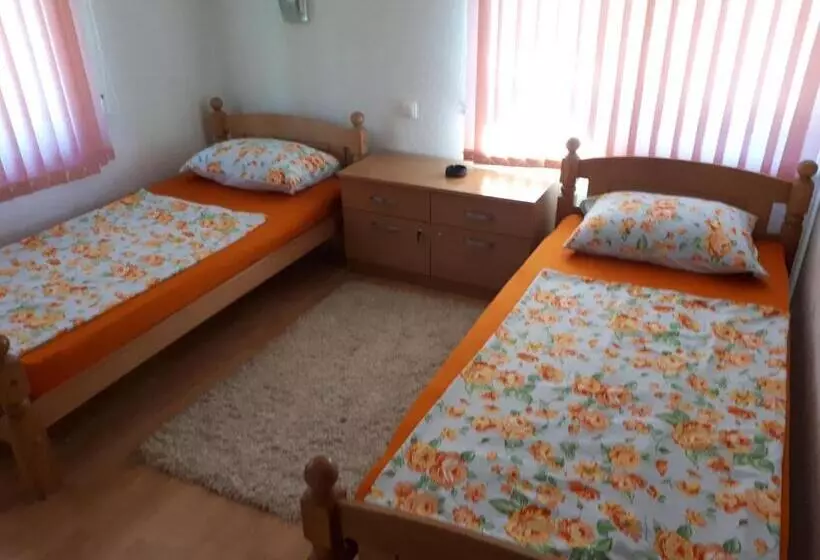 پانسیون Villa Vežić