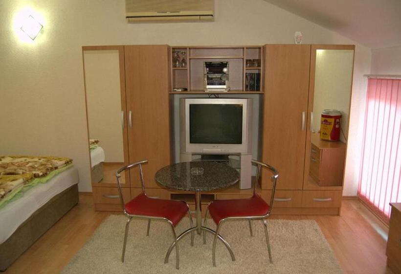 پانسیون Villa Vežić