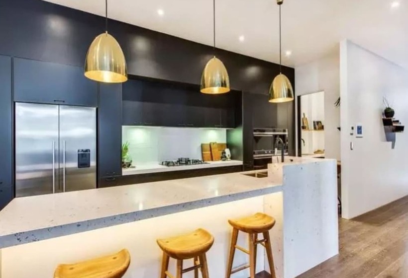 Readyset Apartments At Glasshouse