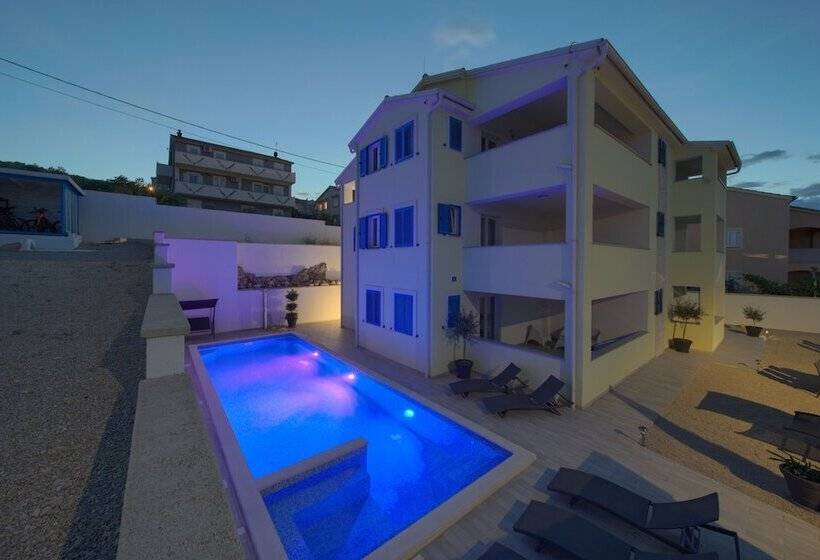 Apartments Mali Nono
