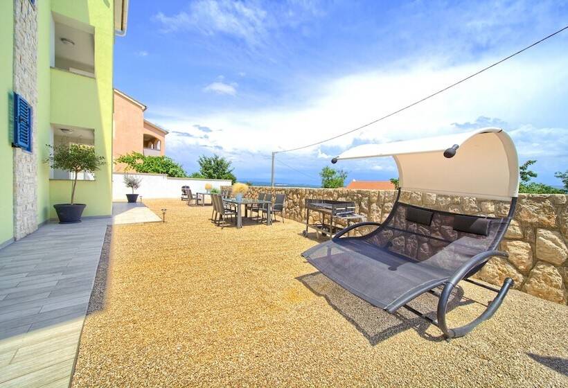 Apartments Mali Nono