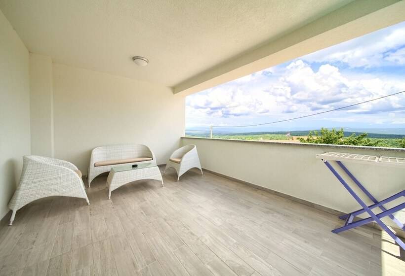 Apartments Mali Nono