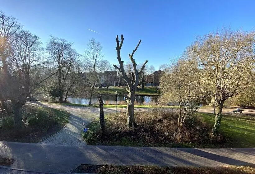 ベッドアンドブレックファースト De Hoogmolen   3 Mins From The City Centre