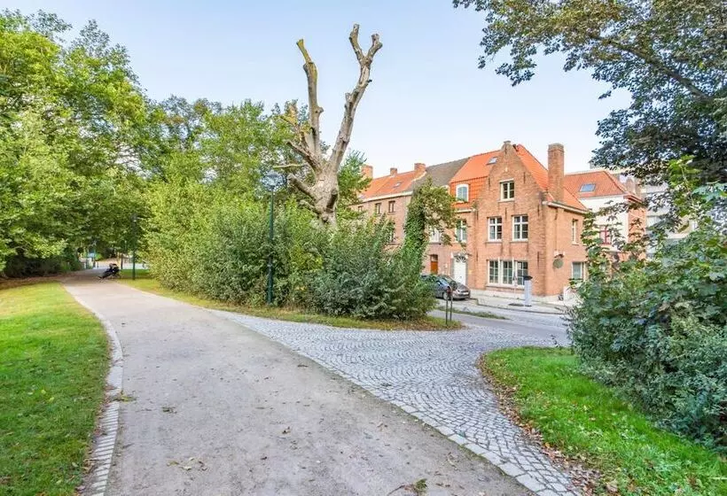 ベッドアンドブレックファースト De Hoogmolen   3 Mins From The City Centre