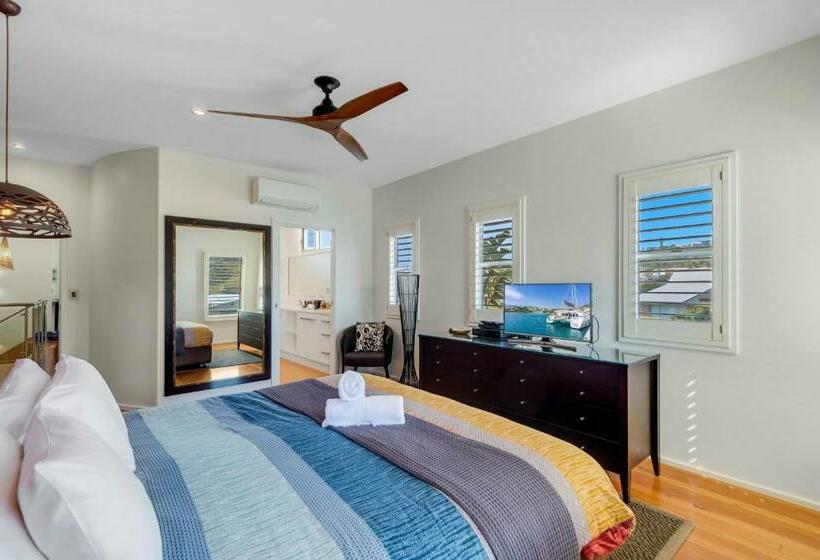 Costa Del Sol Beachfront Lennox Head