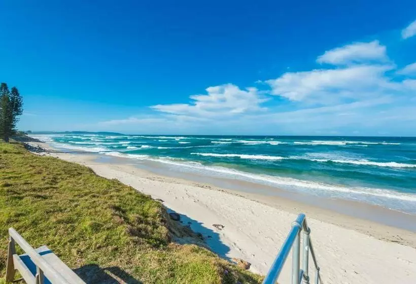Costa Del Sol   Beachfront Lennox Head
