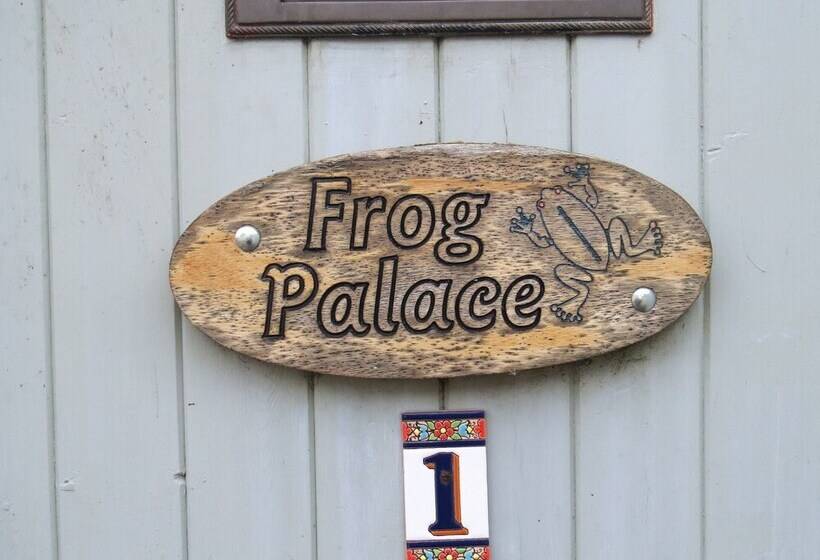 Frog Palace Secure Parking Outside Area Topsham Exeter Beach Chiefs Wifi