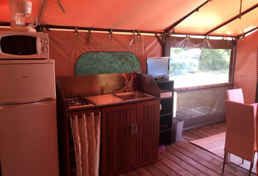 Отель Camping De La Tête Noire