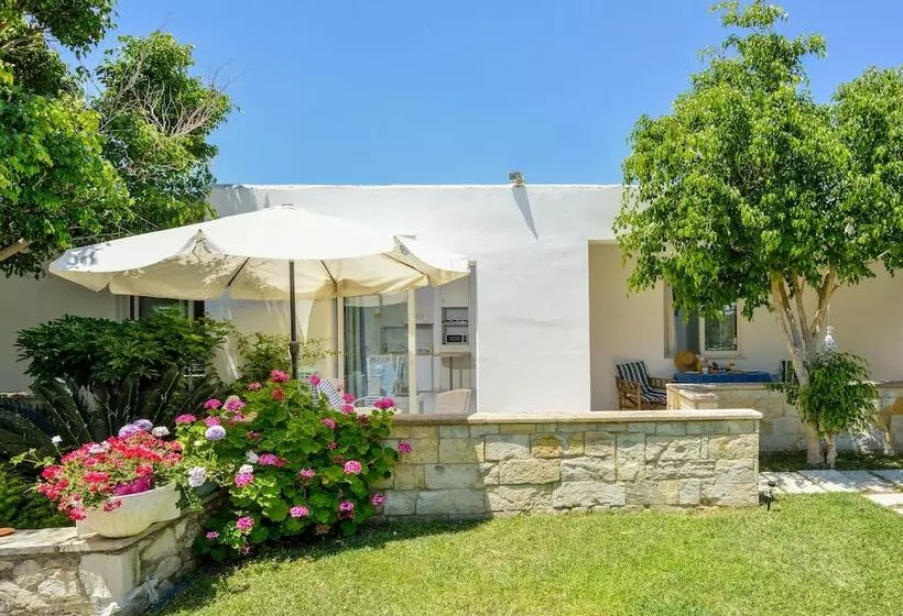 Marika Studios & Apartments