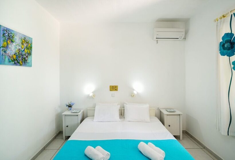 Marika Studios & Apartments