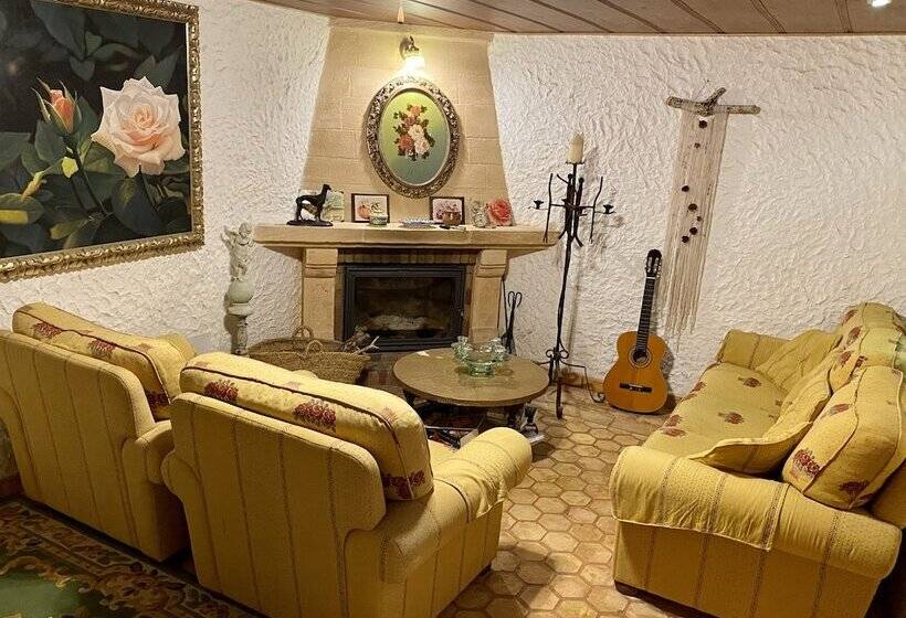 بنسيون Finca Ses Fontanelles