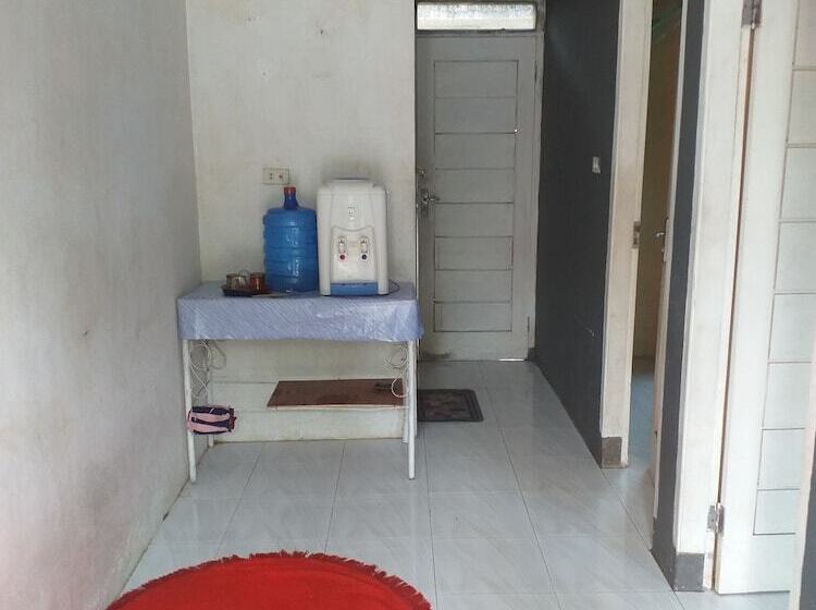 פנסיון Kenangan Guest House