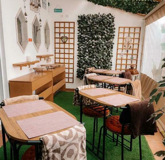 پانسیون Merry S House