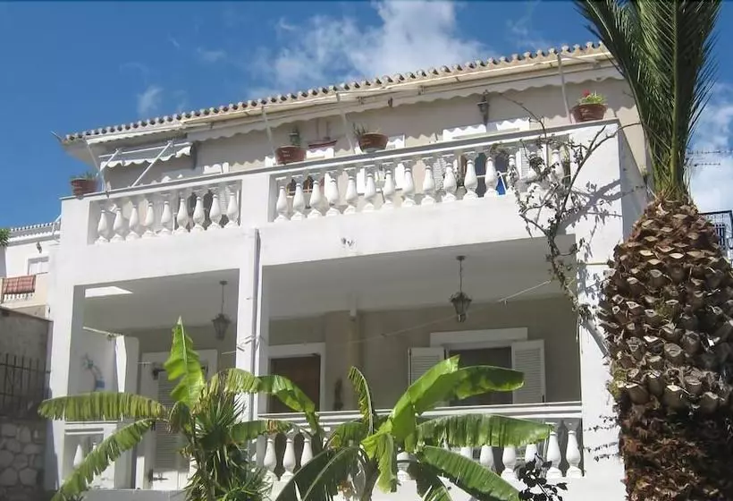پانسیون Unforgettable Return To Timeless Spetses