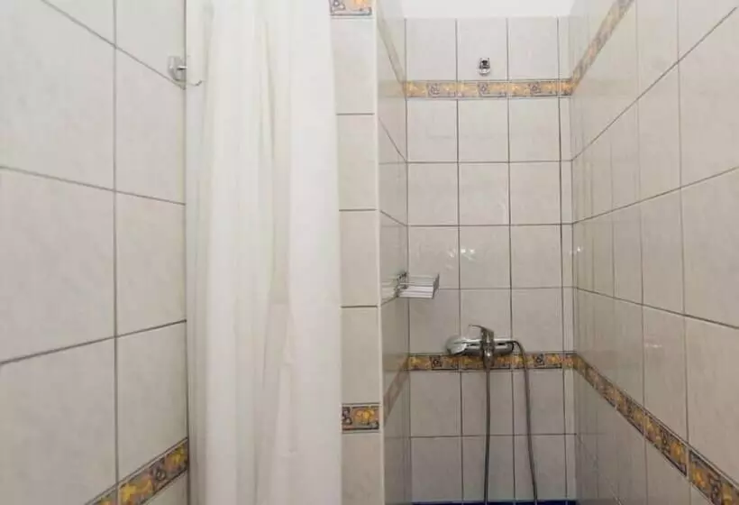 Thano S Stylish Flat, Just 150m To The Beach