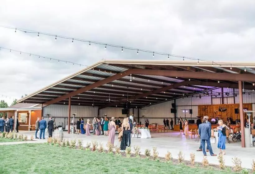 Hotelli Carter Creek Winery Resort & Spa