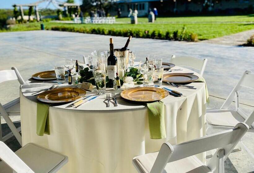 Hotel Carter Creek Winery Resort & Spa