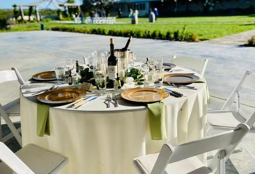 Hotelli Carter Creek Winery Resort & Spa