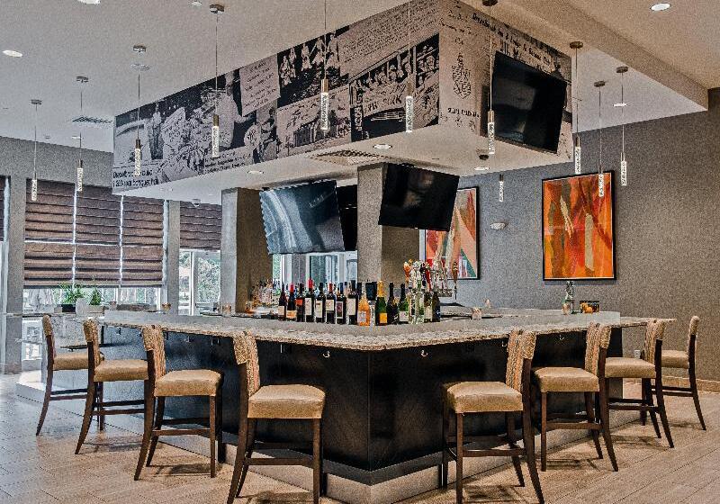 호텔 Holiday Inn & Suites Philadelphia W   Drexel Hill, An Ihg