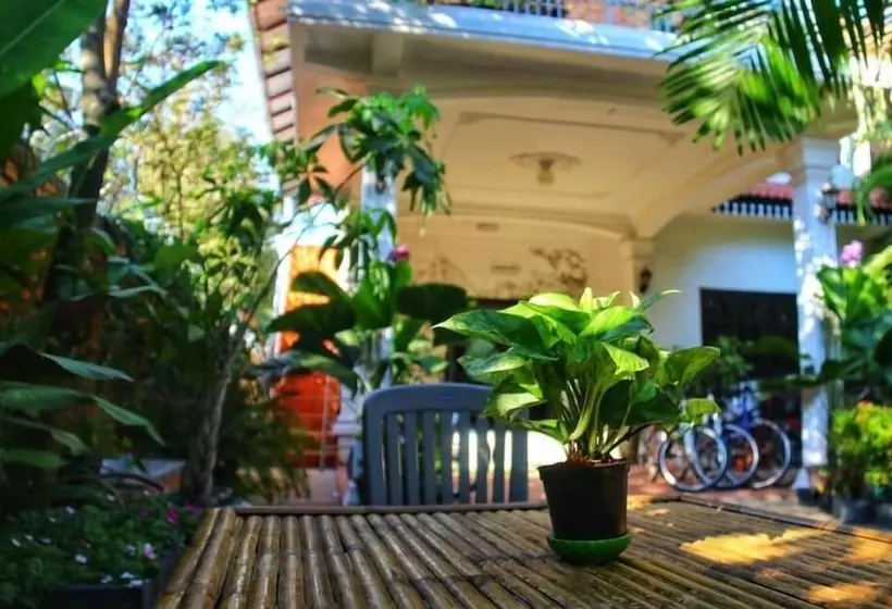 پانسیون Ella's Villa Siem Reap
