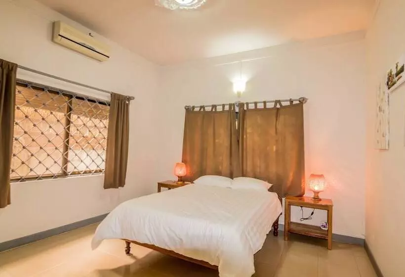 پانسیون Ella's Villa Siem Reap