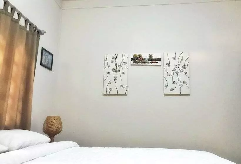 پانسیون Ella's Villa Siem Reap