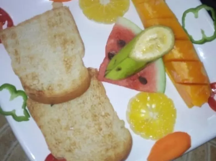 تختخواب و صبحانه Ibizza Inn
