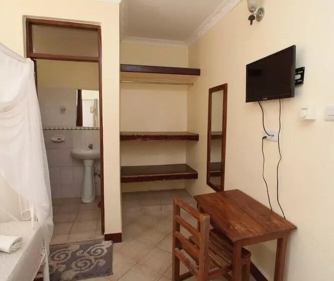 تختخواب و صبحانه Ibizza Inn