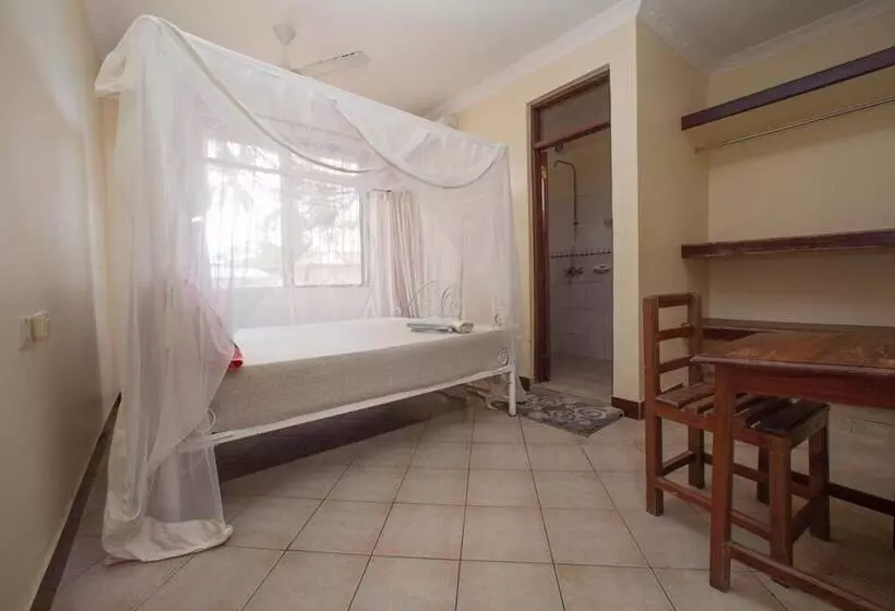 تختخواب و صبحانه Ibizza Inn