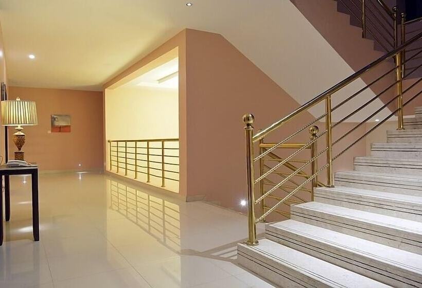 De Santos Hotel Awka