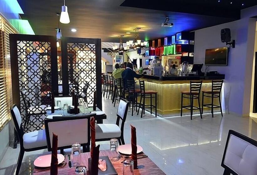 De Santos Hotel Awka