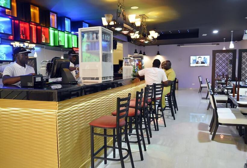 De Santos Hotel Awka