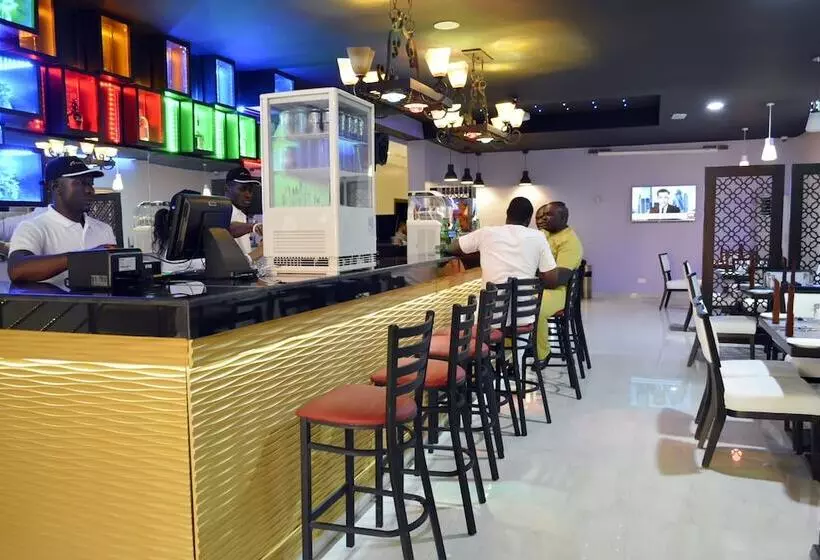 De Santos Hotel Awka