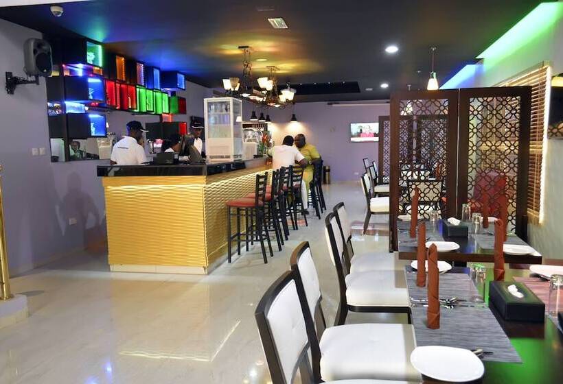 De Santos Hotel Awka