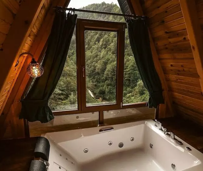 Hotelli Bungalove Tatilkoyu