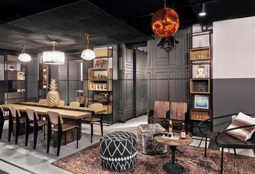 هتل Moxy Lille City