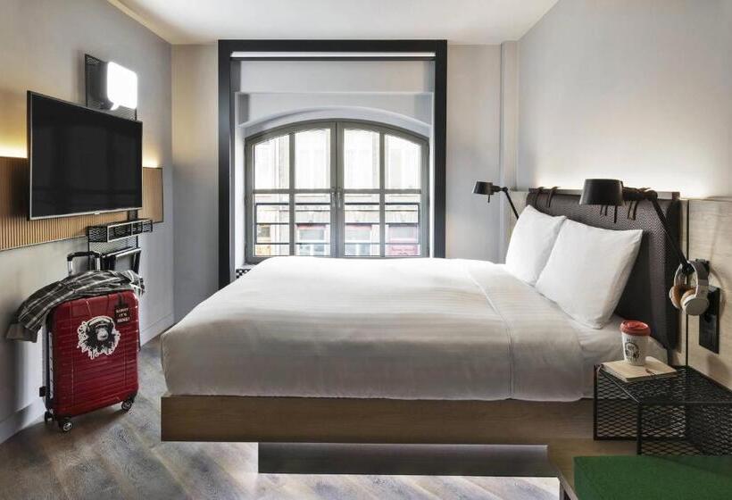 هتل Moxy Lille City