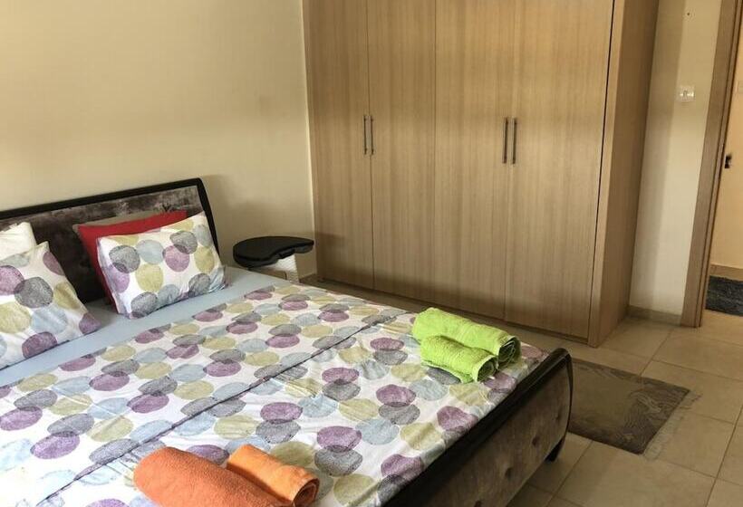 膳宿费 Lux Country Condo